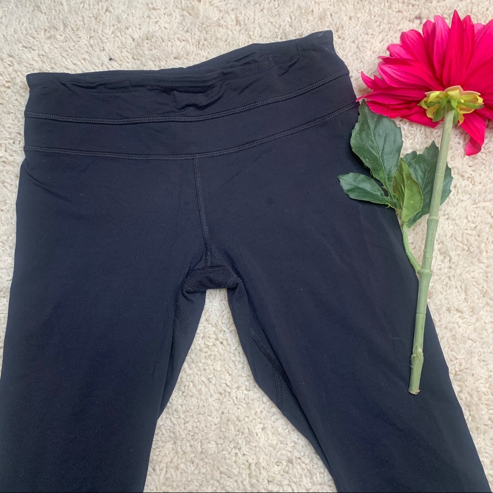 Lululemon Inspire Crop II *Luxtreme 4 - Picture 14 of 16
